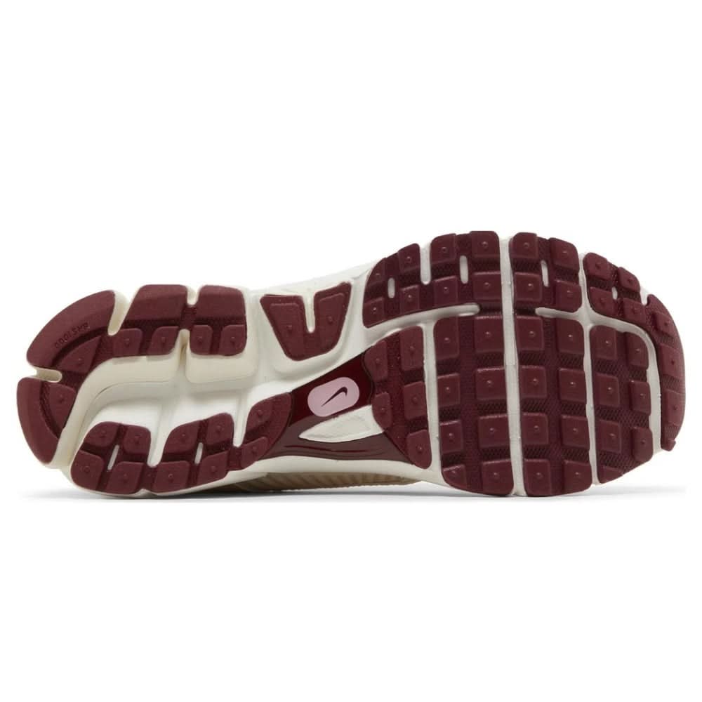 Air Zoom Vomero 5 'Valentine's Day' - Copva