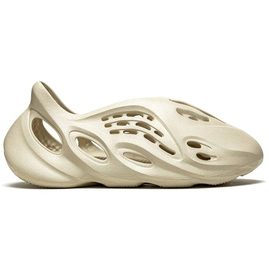Adidas Yeezy Foam RNNR “Sand” - Copva