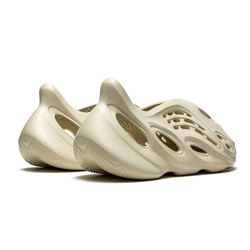 Adidas Yeezy Foam RNNR “Sand” - Copva