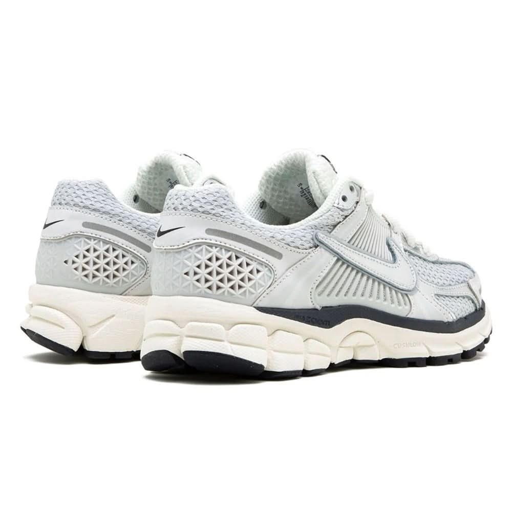 Air Zoom Vomero 5 'Photon Dust Metallic Silver' - Copva