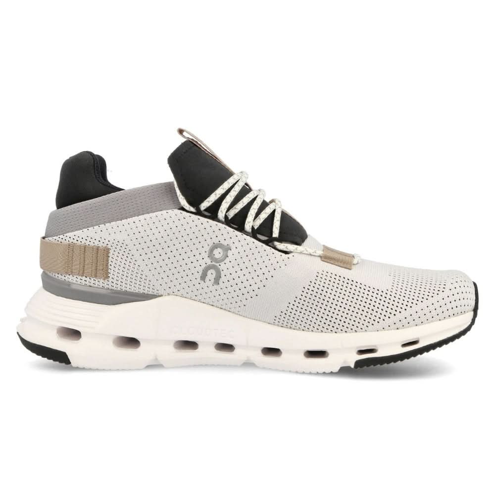 On Cloudnova 'White / Sand' - Copva