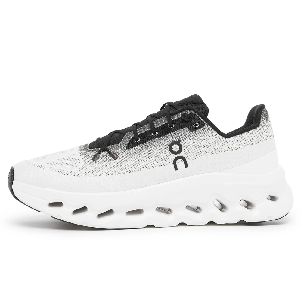 On Cloudtilt "Black/Ivory"