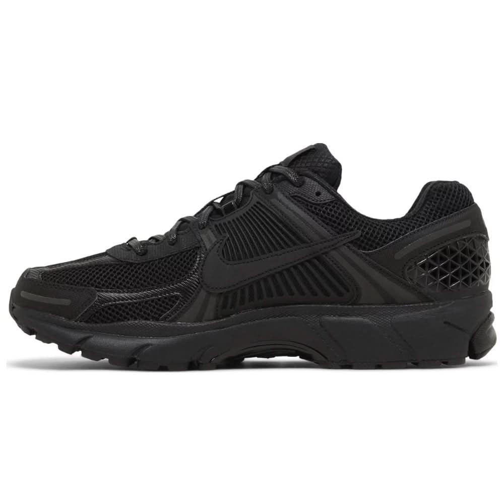 Nike Air Zoom Vomero 5 'Triple Black'