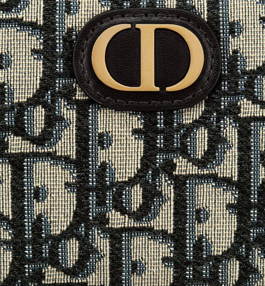 30 Montaigne Voyageur Long Wallet