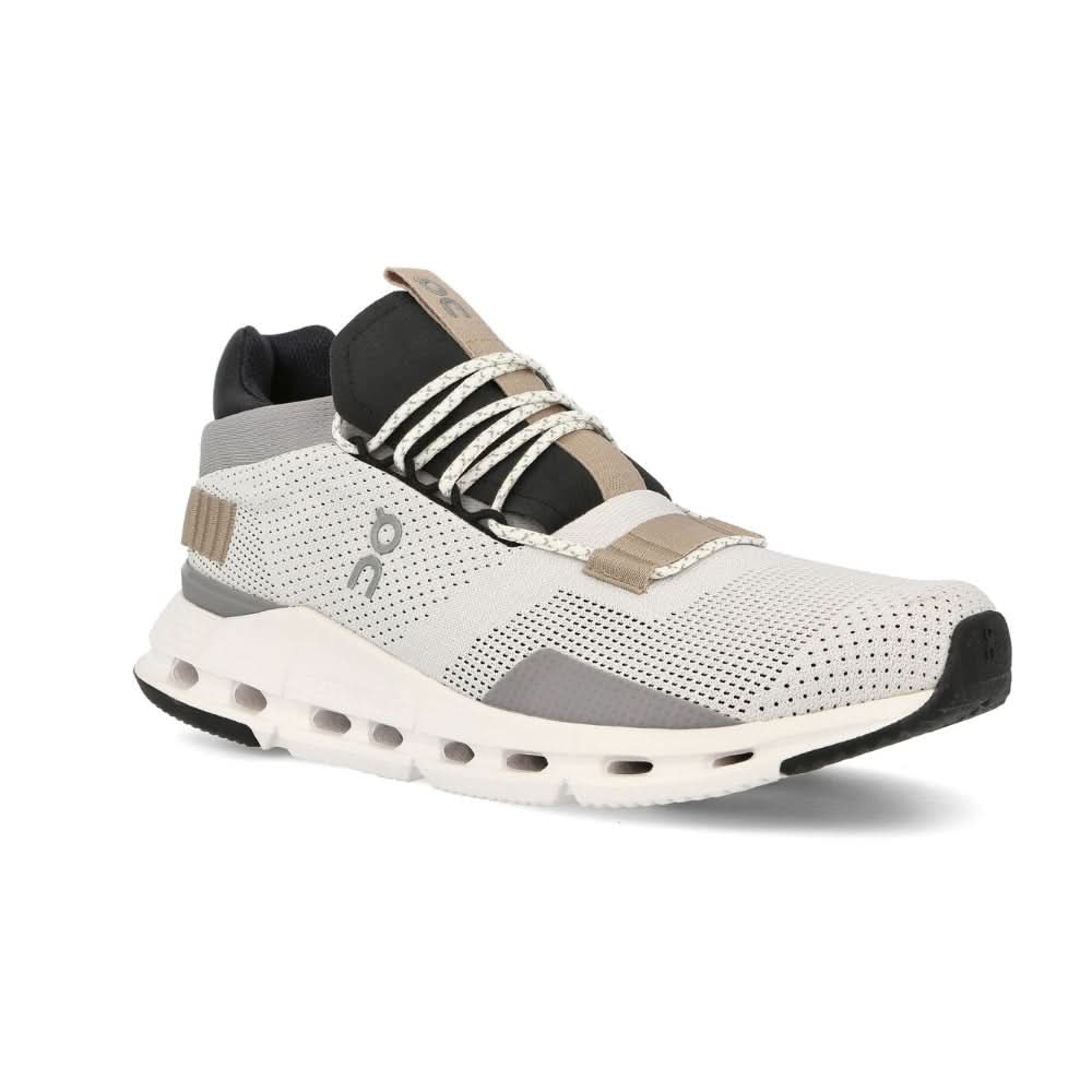 On Cloudnova 'White / Sand' - Copva