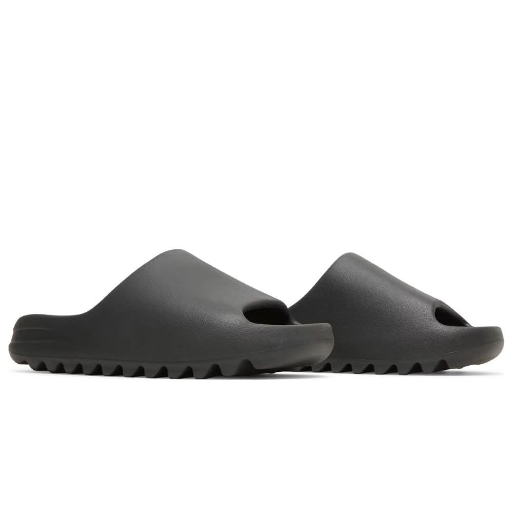 Yeezy Slides  'Onyx' - Copva