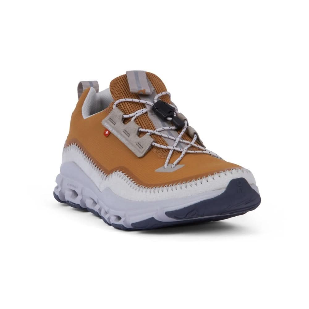 On Cloudaway CN 'Almond Glacier ' - Copva