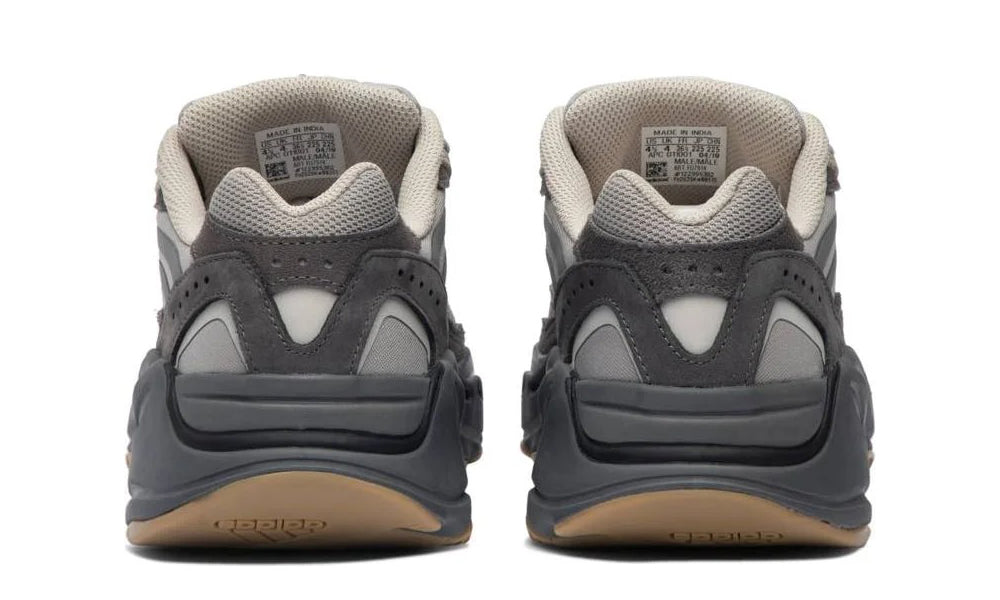 Ad Yzy 700 V2 "Tephra"