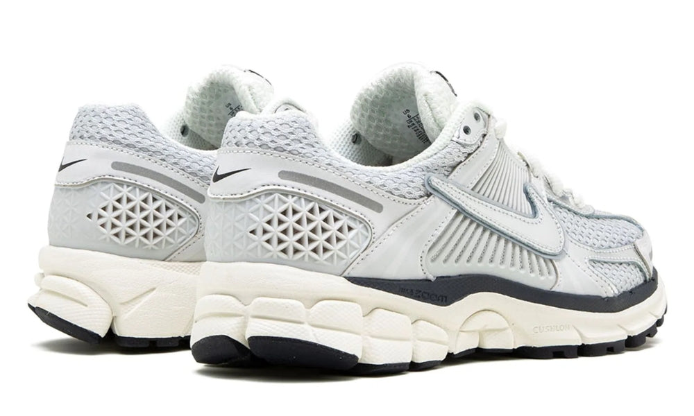 Air Zoom Vomero 5 'photon Dust Metallic Silver'