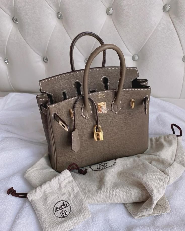 Herms Birkin Bag 25 Beige